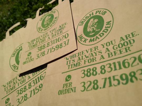 polo personalizzate asti, fotoquadri asti, bicchieri personalizzati asti, abbigliamento da lavoro asti, abbigliamento per ristorazione asti, t-shirt personalizzate asti, felpe stampa asti, abbigliamento sportivo stampa asti, gadget asti, stampa magliette asti, stampa biglietti da visita asti, stampa tazze asti, stampa adesivi asti, stikers asti, stampa digitale diretta asti, dtf asti, stampa magliette personalizzate asti, stampa grembiuli asti, regali personalizzati asti, idee regalo personalizzate, ida regalo asti