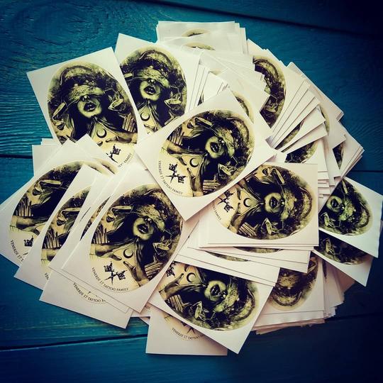 polo personalizzate asti, fotoquadri asti, bicchieri personalizzati asti, abbigliamento da lavoro asti, abbigliamento per ristorazione asti, t-shirt personalizzate asti, felpe stampa asti, abbigliamento sportivo stampa asti, gadget asti, stampa magliette asti, stampa biglietti da visita asti, stampa tazze asti, stampa adesivi asti, stikers asti, stampa digitale diretta asti, dtf asti, stampa magliette personalizzate asti, stampa grembiuli asti, regali personalizzati asti, idee regalo personalizzate, ida regalo asti